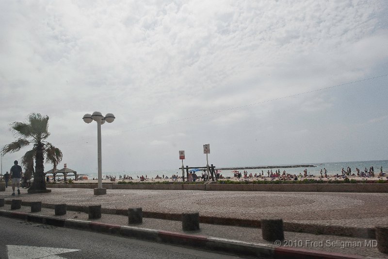 20100416_145930 D3.jpg - Beach section, Tel-Aviv